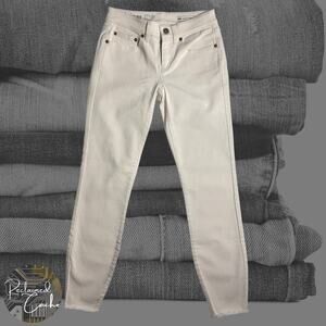 Vineyard Vines Raw Hem 5 Pocket Skinny Denim - Size 00